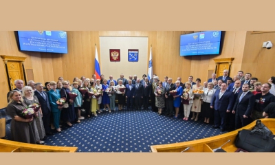 Губернатор Ленинградской области Александр Дрозденко вручил государственные и региональные награды