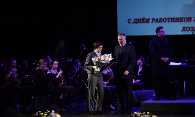 Александр Дрозденко вручил награды сотрудникам сферы жилищно-коммунального хозяйства