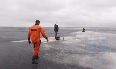 Спасатели предупреждают: выход на лед опасен!