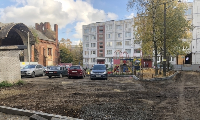 Двор на улице Володарского завершат до конца октября  