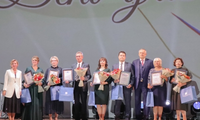 В 47 регионе ― три новых почетных учителя Ленобласти и четверо ― почетных работников образования РФ