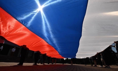 ​Губернатор Ленинградской области Александр Дрозденко провел День флага России в Новороссии