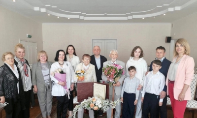 Комитетом по делам ЗАГС Гатчинского района 06.06.2022 проведено торжественное чествование бриллиантовых юбиляров