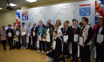 Встреча губернатора Александра Дрозденко с победителями  чемпионатов «Молодые профессионалы» и «Абилимпикс» 2022 года