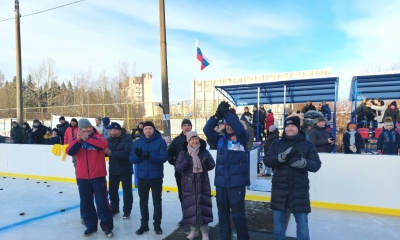 5 февраля  в Гатчине состоялся матч-открытие чемпионата по хоккею Гатчинского муниципального района